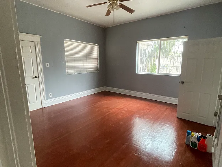 709 Octavia St #A — Photo 2