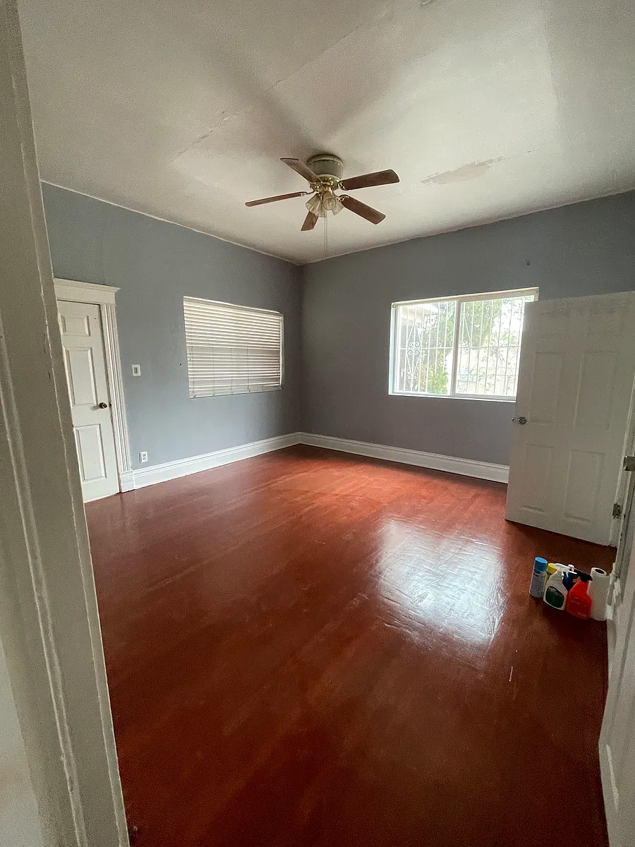 Building Photo - 709 Octavia St #A