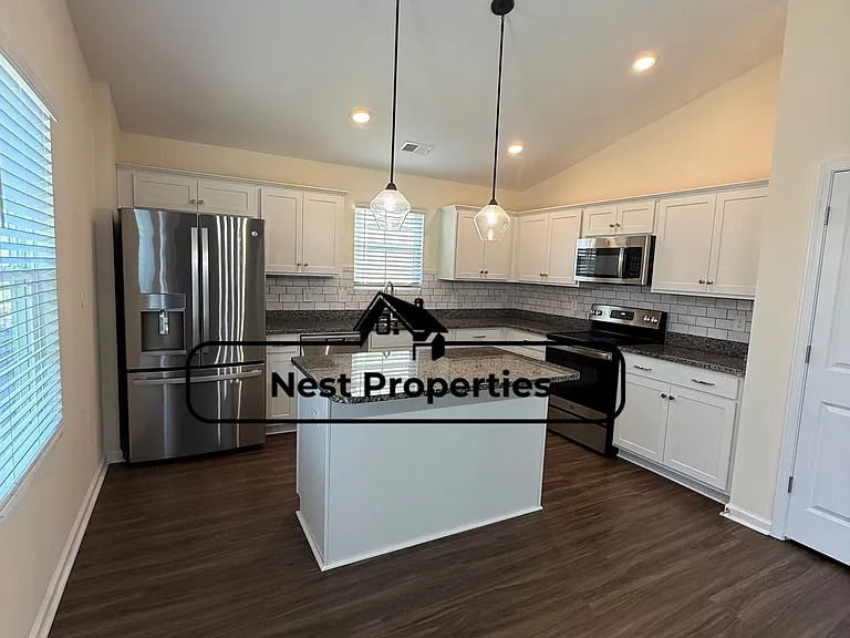 301 Ollivander Ln — Photo 3