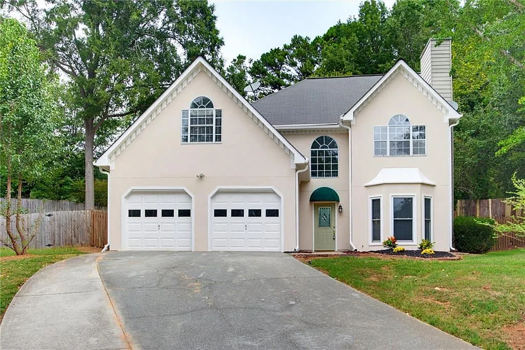3 bed, 2.5 bath, 1932 sqft, $1,985 — Photo 1
