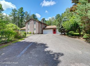 103 Malory Ct, Blakeslee, PA 18610