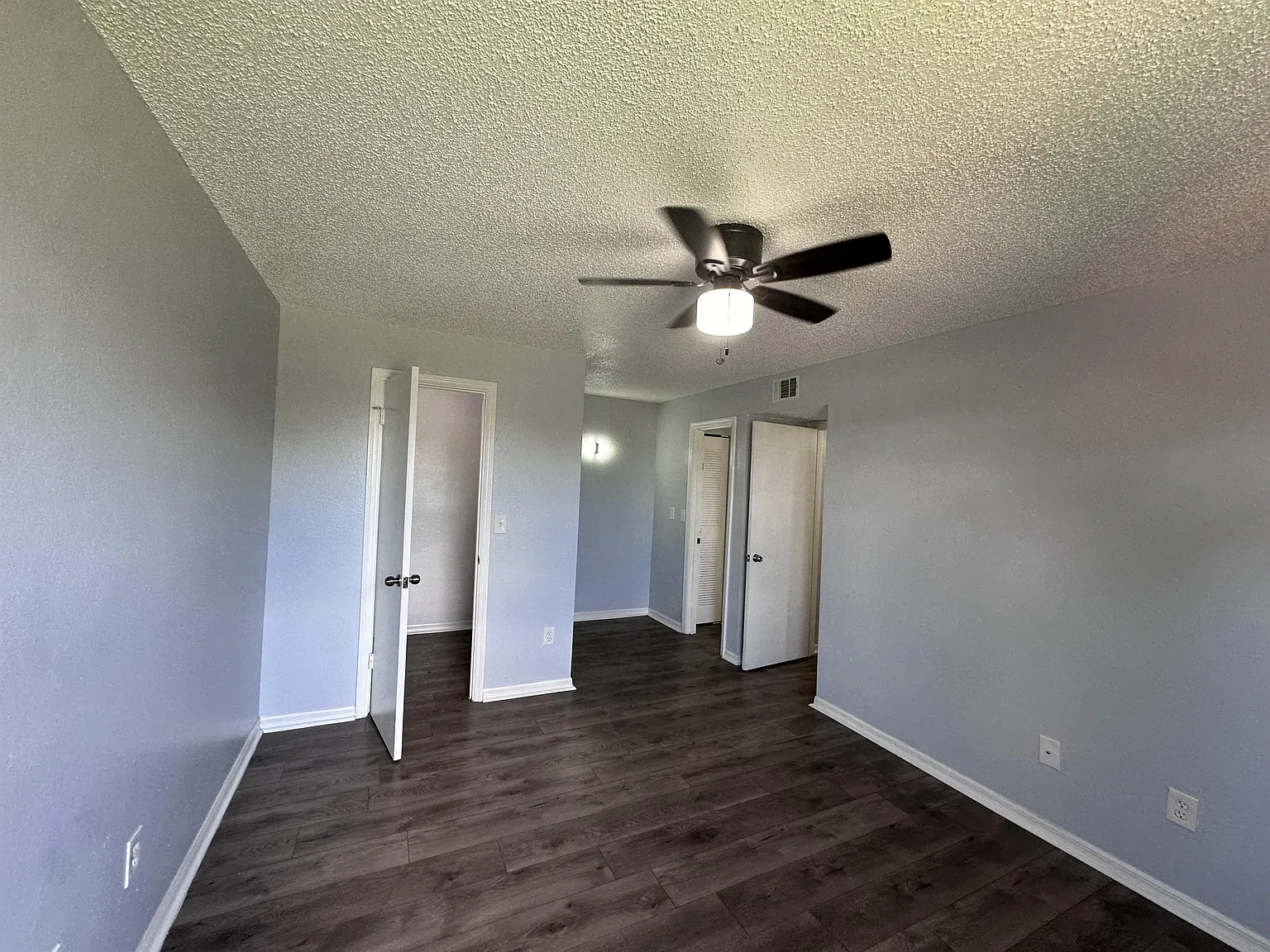 4548 Commander Drive Unit 1436 - 1 — Photo 3