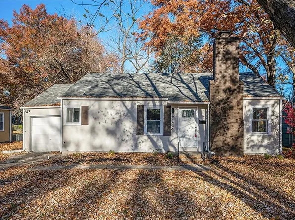 5114 Sycamore Dr, Roeland Park, KS 66205