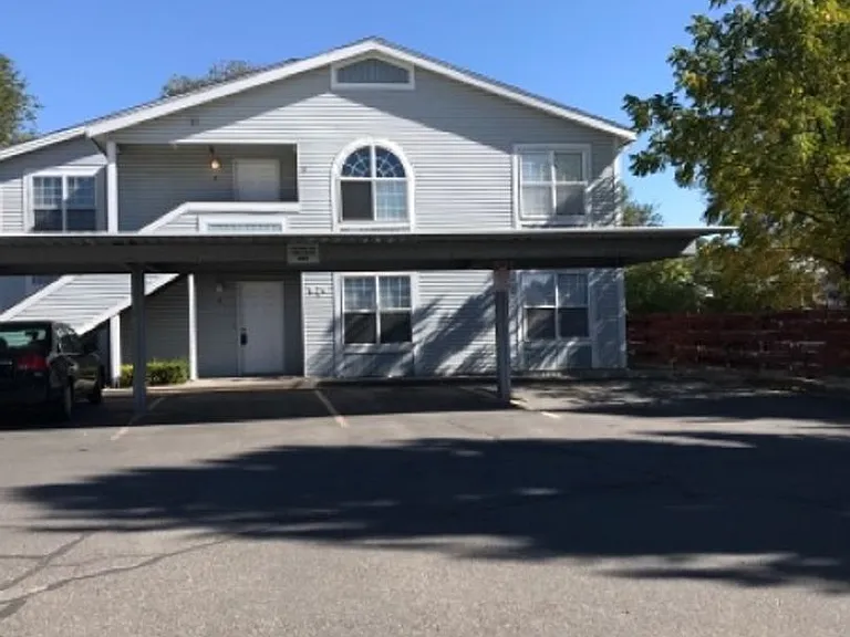 674 Quincy St — Photo 1