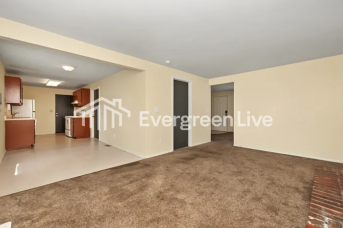 8346 Eagle Pass Dr — Photo 5