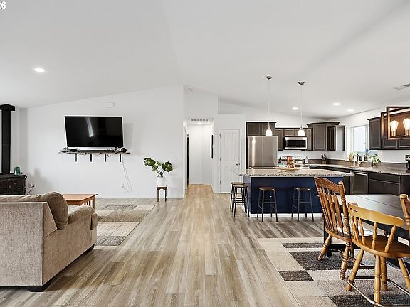 4th image of 173 Horseshoe Bend Rd