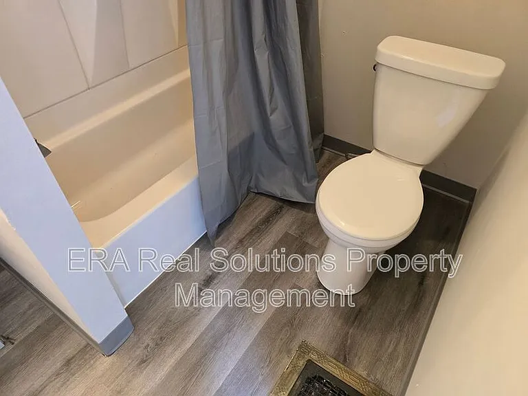 2609 Hood Ave — Photo 9
