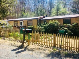 7055 Running Valley Rd, Stroudsburg, PA 18360