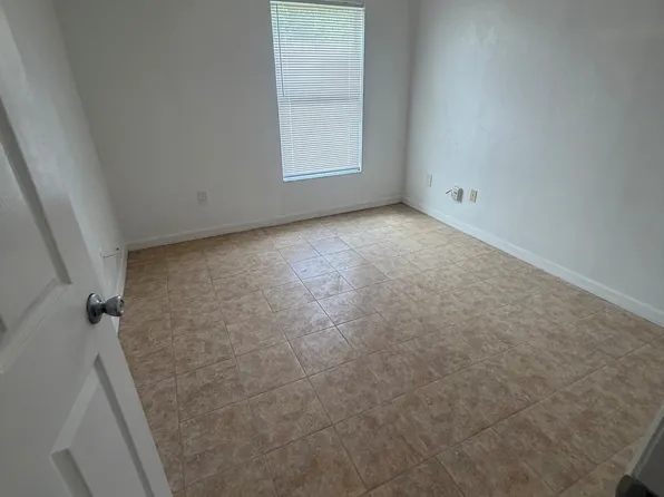 1594 Megan Bay Cir, Daytona Beach, FL 32117