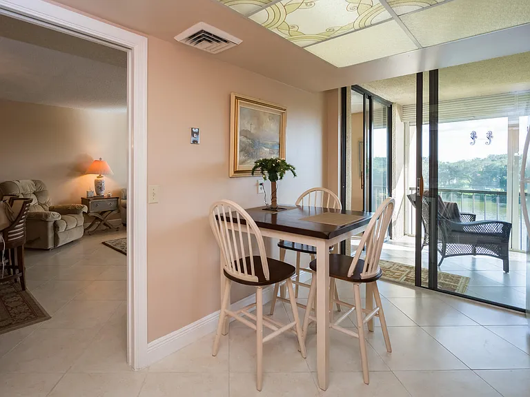5188 Woodland Lakes Dr #335 — Photo 10