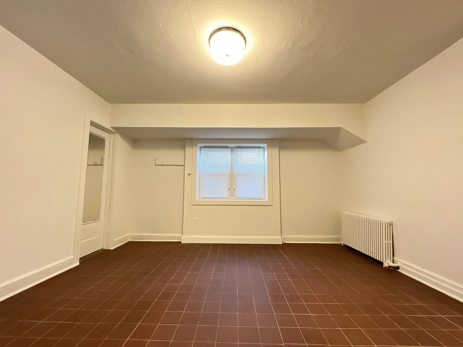 605 N Irving St — Photo 3