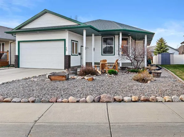 15 S Agnew Close, Red Deer, AB T4R 3L5
