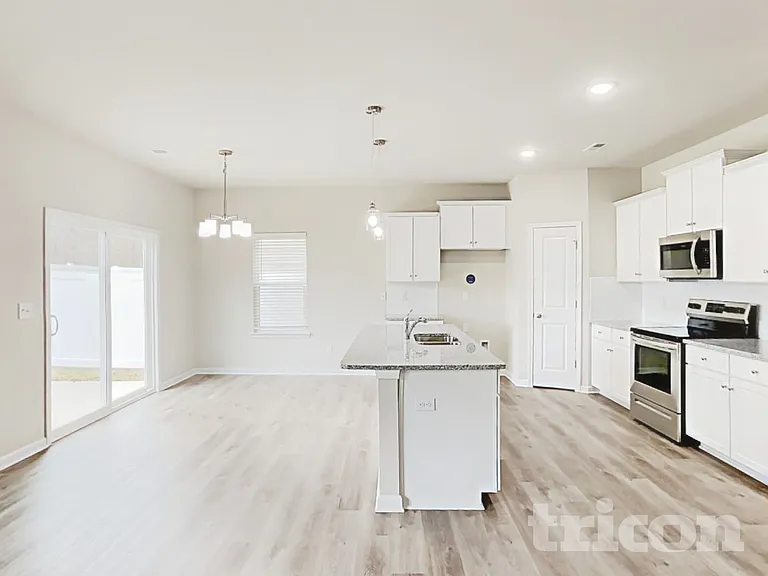 126 Spring Knoll Dr — Photo 4