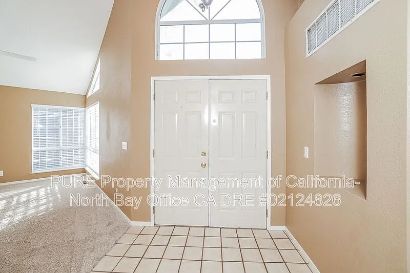 Building Photo - 34 Billington Ln