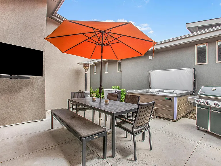 2548 E Warm Springs Ave — Photo 24