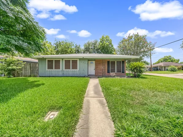 3702 Malone Dr, Pasadena, TX 77503