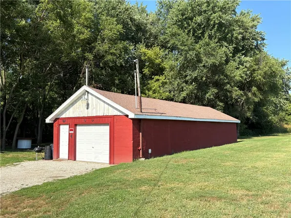 500 N Garfield St, Pana, IL 62557