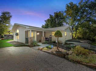 101 W Country Ln, Collinsville, IL 62234