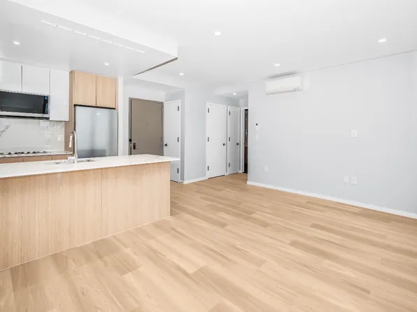 1054 41st Street image 1 of 8