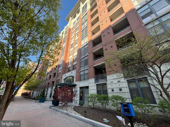 1021 Garfield St #238, Arlington, VA 22201