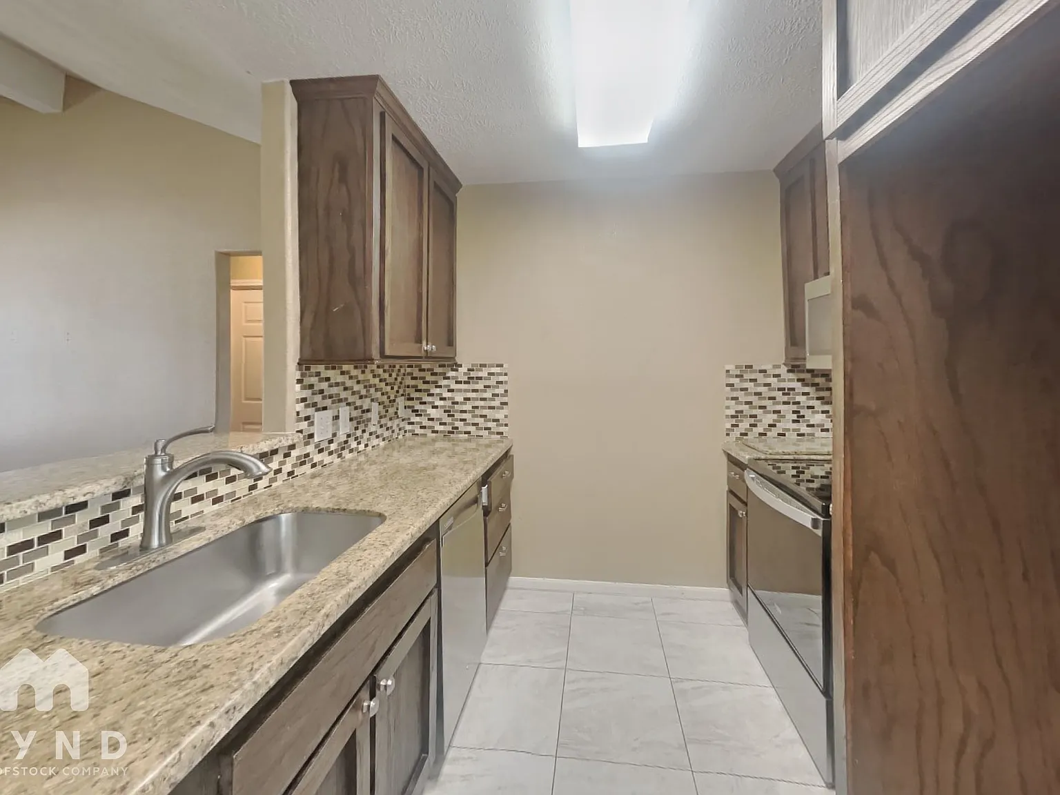 3 bed, 2.0 bath, 1134 sqft, $1,699 — Photo 4