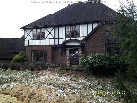 2nd image of 8 Lucy Ln