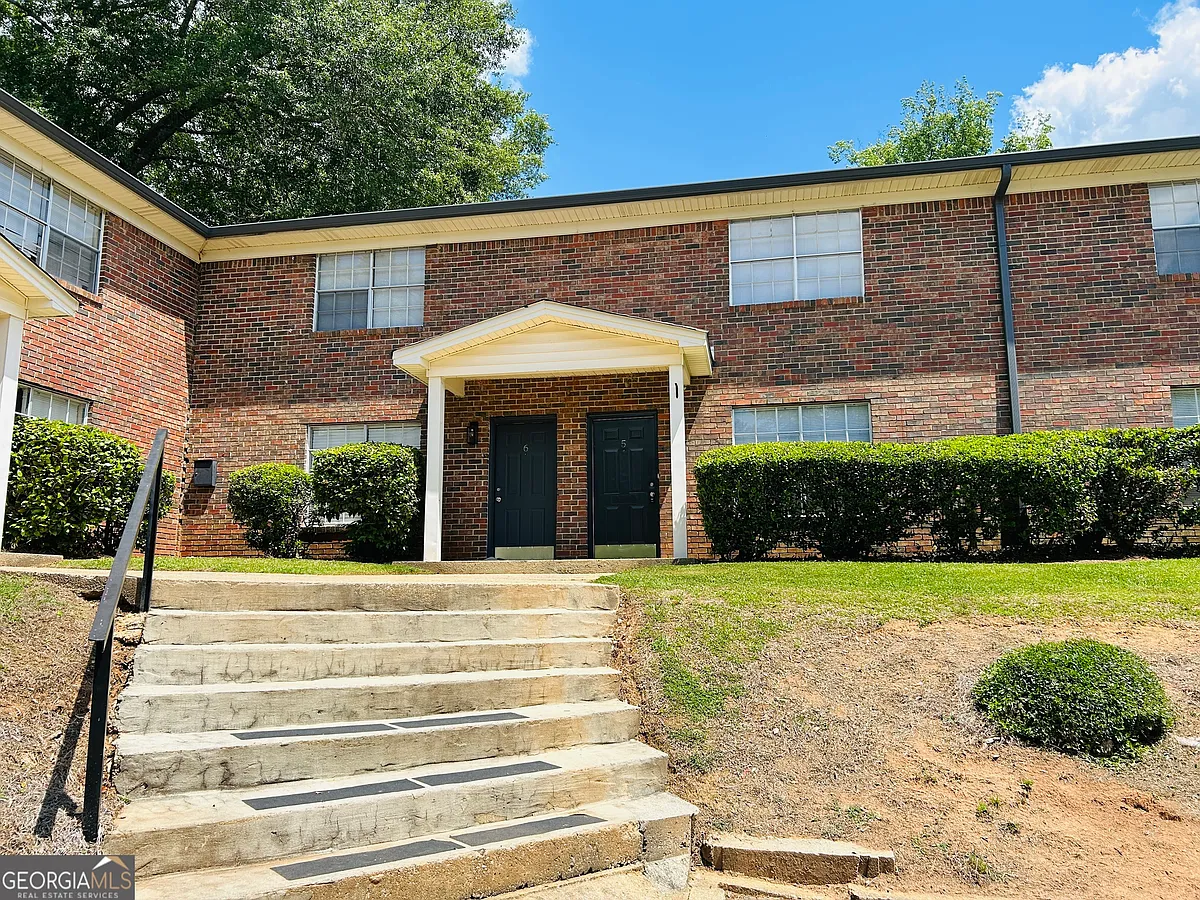 Photo 1 of 25 - 513 Toombs St #5 - Palmetto, GA Primary Photo - 513 Toombs St #5