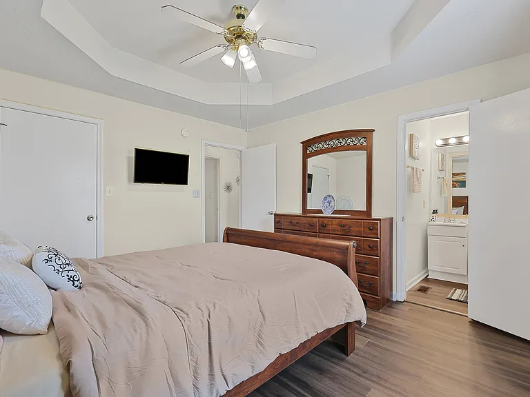 116 Monarch Ln — Photo 9