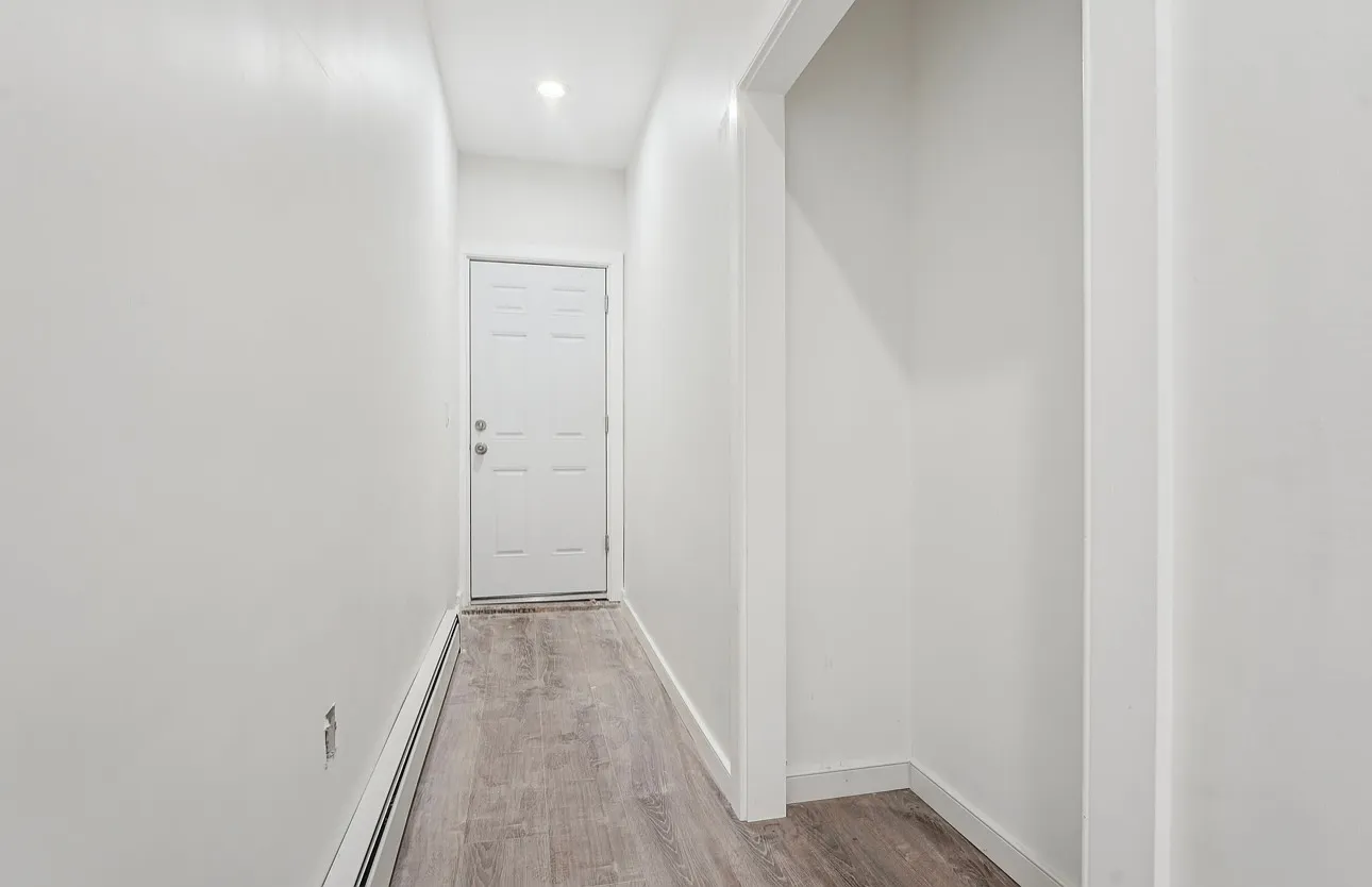 3 bed, $2,100 — Photo 1