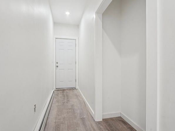 208 Magnolia St
