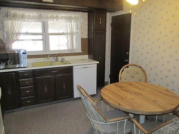 3rd image of 928 Alexander Cir