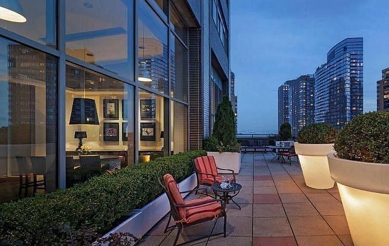 1st image of 261 W 54th St #12G
