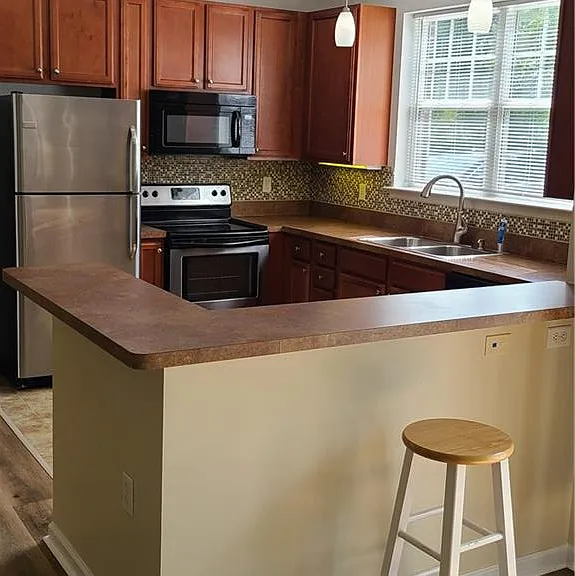 932 Southmoor Dr #101 — Photo 10