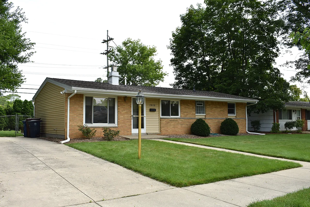Building Photo - 2915 Canterbury Rd