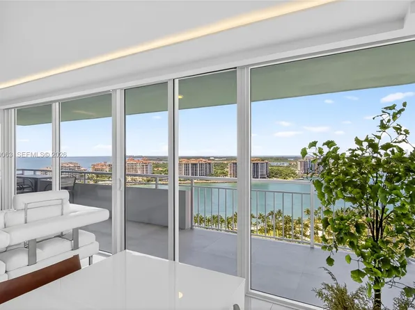 400 S Pointe Dr, Miami Beach, FL