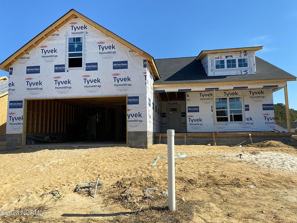 2nd image of 2221 Zircon Drive