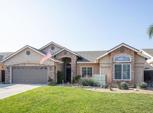 553 Venice Ave, Dinuba, CA 93618