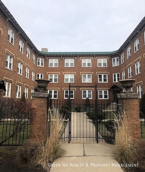 1st image of 4820 W Hutchinson St APT 7B