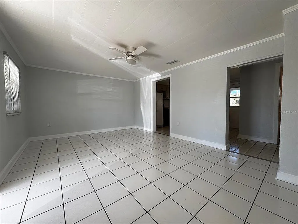 2 bed, 1.0 bath, 720 sqft, $1,550 — Photo 2