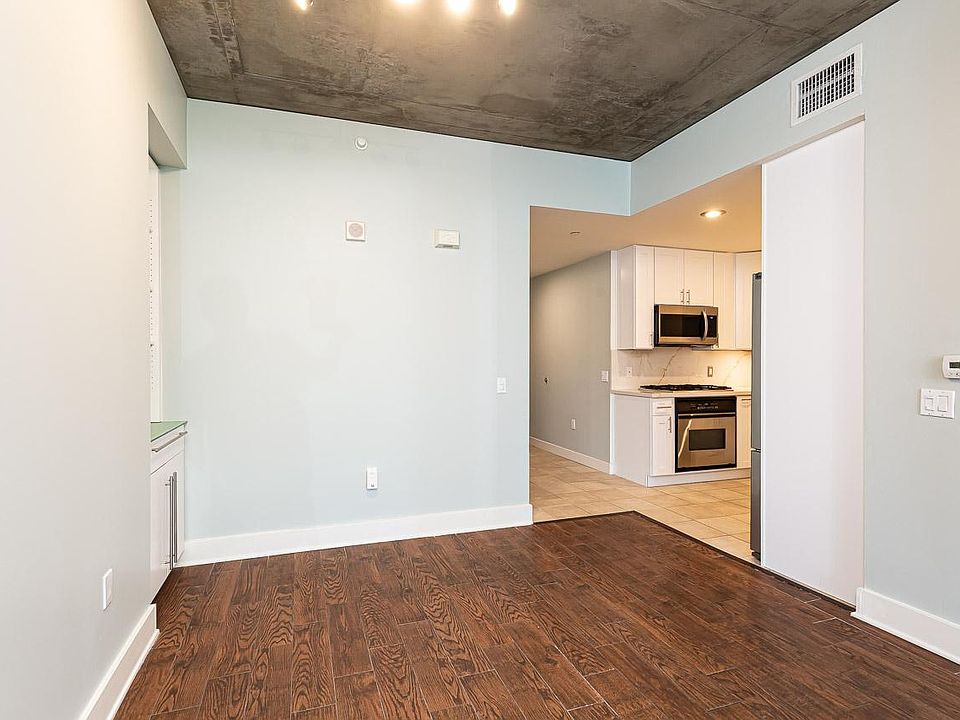 1st image of 801 Ash St #202-1