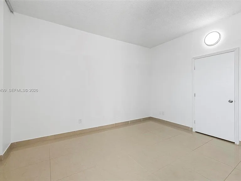 19380 Collins Ave #6 — Photo 15