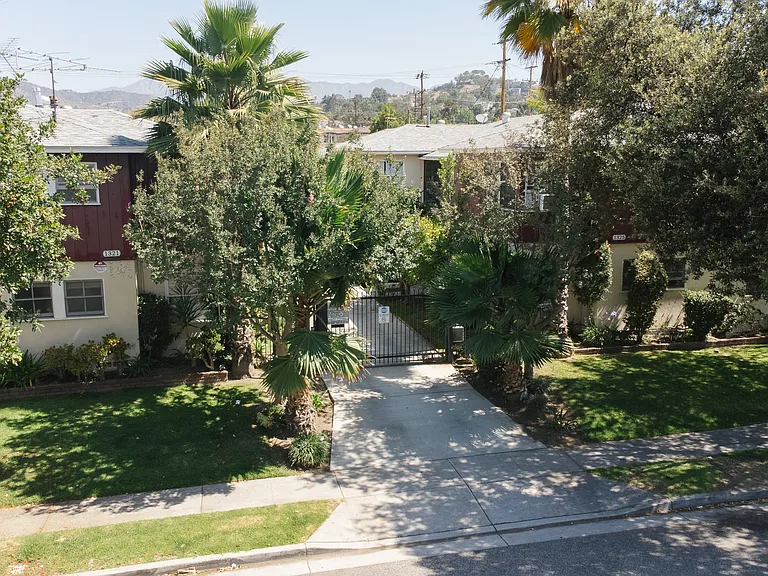 1321 E Wilson Ave #6 — Photo 22