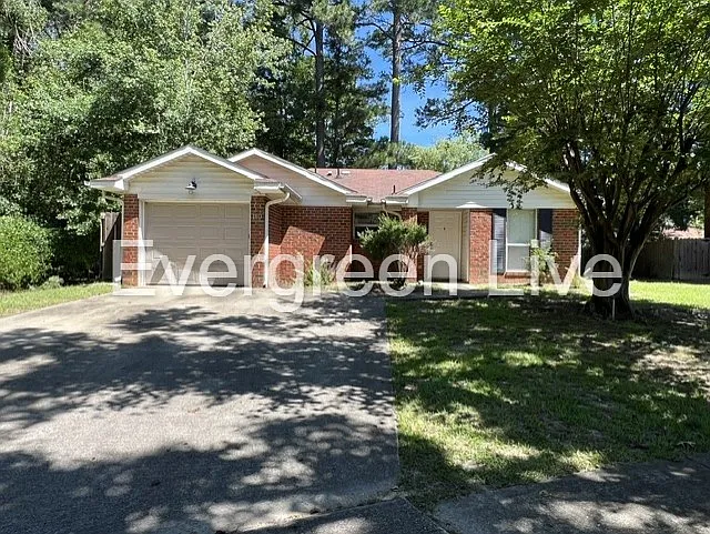110 Barrow Ct — Photo 1