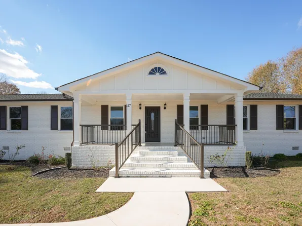 117 Garlington St, Laurens, SC 29360