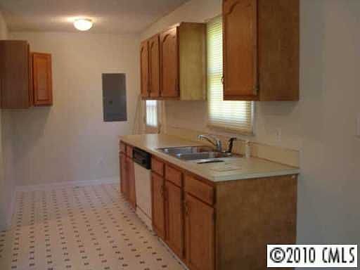 2nd image of 317 Wood Ave