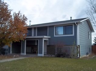7201 Bomar Dr, Cheyenne, WY 82009
