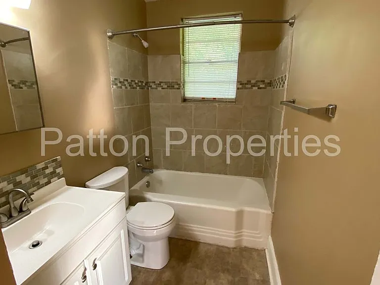 1013-1015 Munsen Springs Dr - Inside CoC - R16501-02-14 — Photo 10