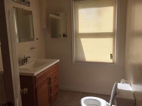 Bathroom (half)