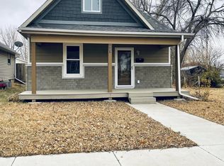 407 E 9th Ave, Mitchell, SD 57301