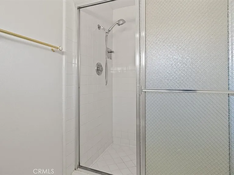 19100 Castlebay Ln — Photo 35